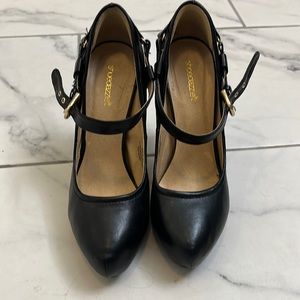 Black Mary Jane heels